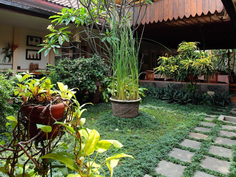 Oyo 497 De Tropis Family Residence Bandung Bagian luar foto